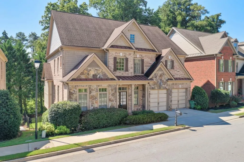 6285 Mount Vernon Oaks Drive, Atlanta, Georgia 30328, 6 Bedrooms Bedrooms, ,5 BathroomsBathrooms,Residential,Sold,6285 Mount Vernon Oaks Drive,7108905