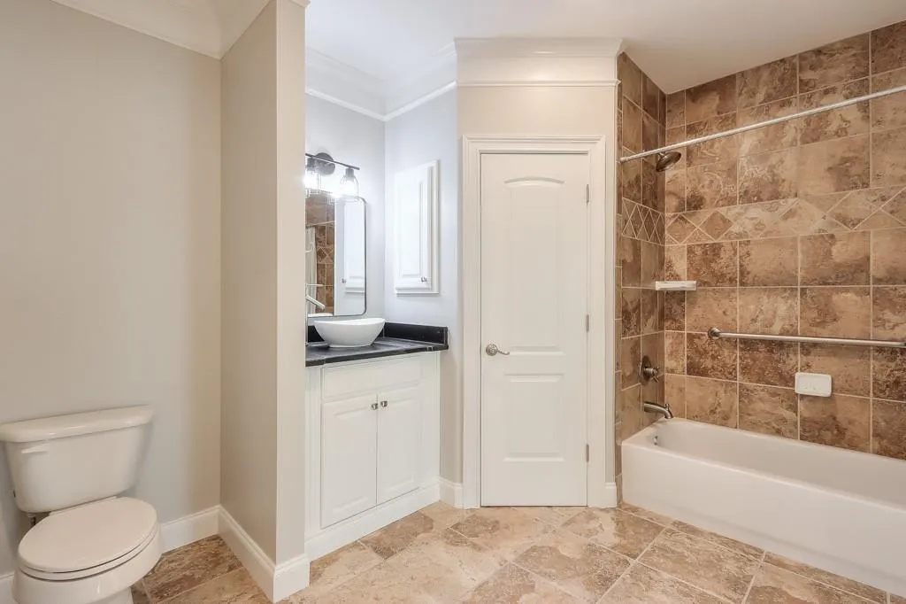 6285 Mount Vernon Oaks Drive, Atlanta, Georgia 30328, 6 Bedrooms Bedrooms, ,5 BathroomsBathrooms,Residential,Sold,6285 Mount Vernon Oaks Drive,7108905