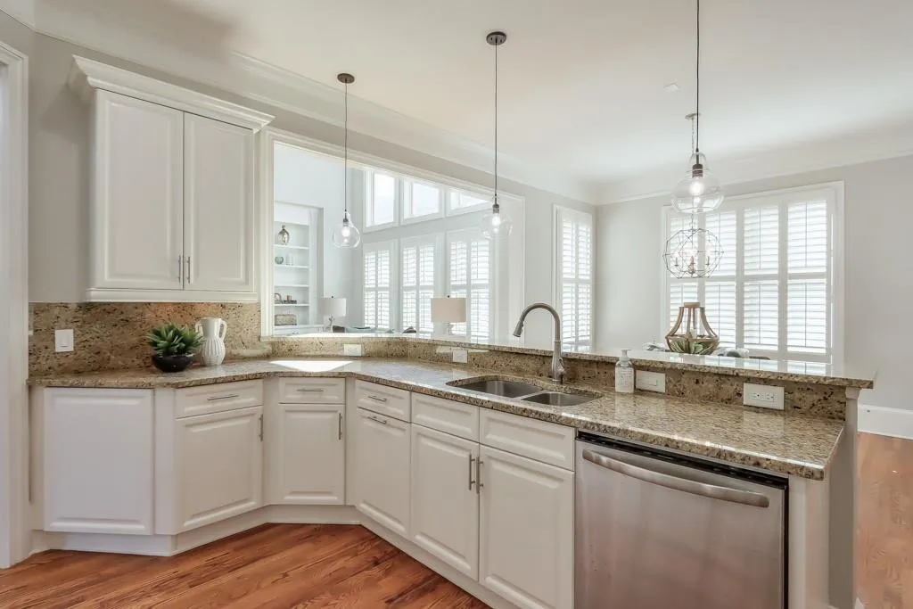 6285 Mount Vernon Oaks Drive, Atlanta, Georgia 30328, 6 Bedrooms Bedrooms, ,5 BathroomsBathrooms,Residential,Sold,6285 Mount Vernon Oaks Drive,7108905