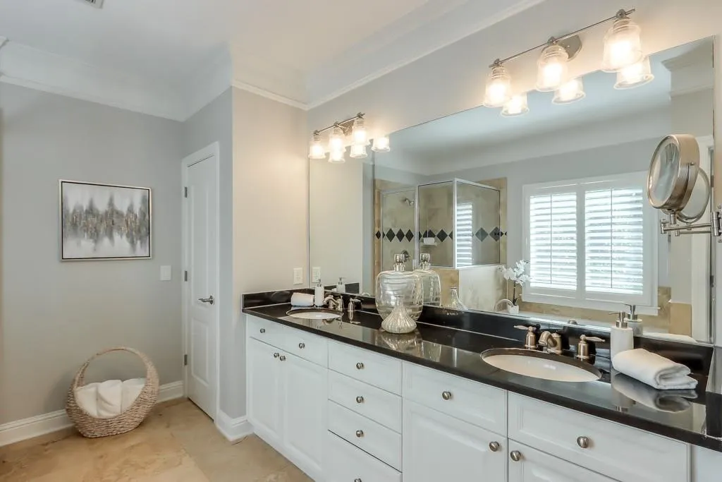 6285 Mount Vernon Oaks Drive, Atlanta, Georgia 30328, 6 Bedrooms Bedrooms, ,5 BathroomsBathrooms,Residential,Sold,6285 Mount Vernon Oaks Drive,7108905