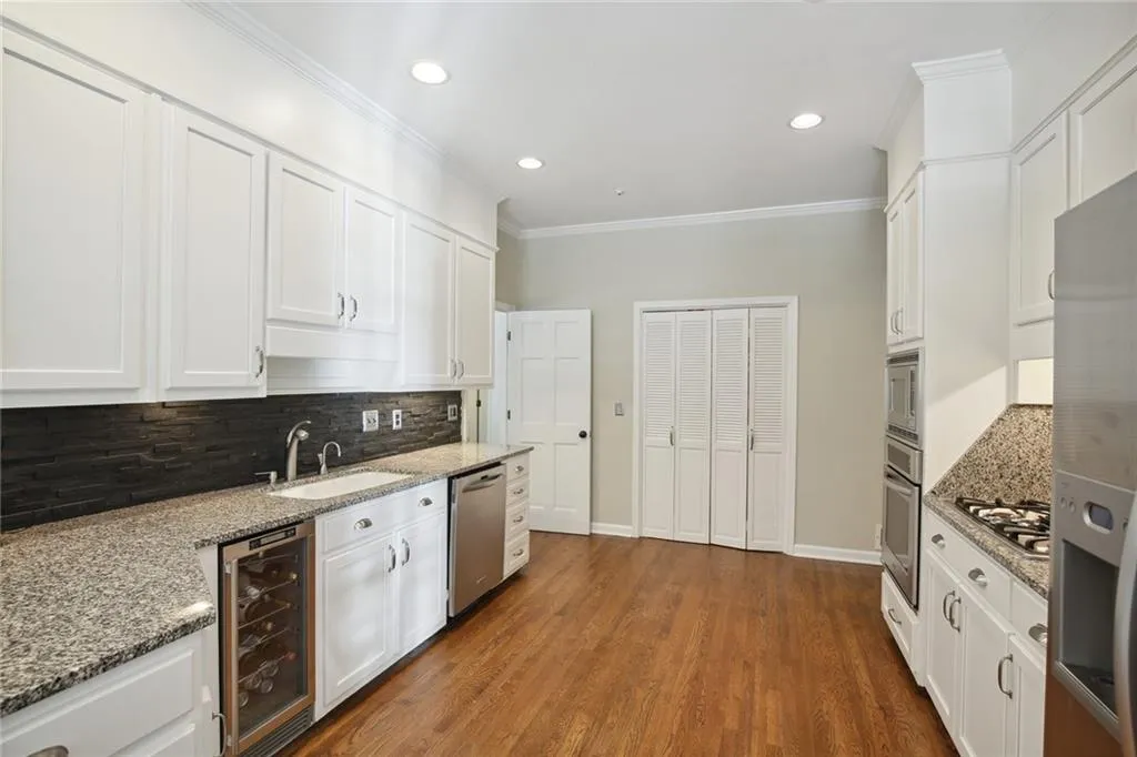 255 Landfall Road, Atlanta, Georgia 30328, 6 Bedrooms Bedrooms, ,4 BathroomsBathrooms,Residential,Sold,255 Landfall Road,7214337 255 Landfall Road, Atlanta, Georgia 30328, 6 Bedrooms Bedrooms, ,4 BathroomsBathrooms,Residential,Sold,255 Landfall Road,7214337