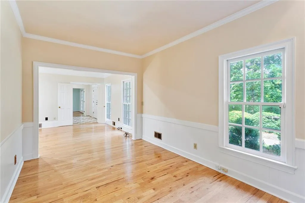 6095 Blackwater Trail, Sandy Springs, Georgia 30328, 5 Bedrooms Bedrooms, ,4 BathroomsBathrooms,Residential,Sold,6095 Blackwater Trail,6954043