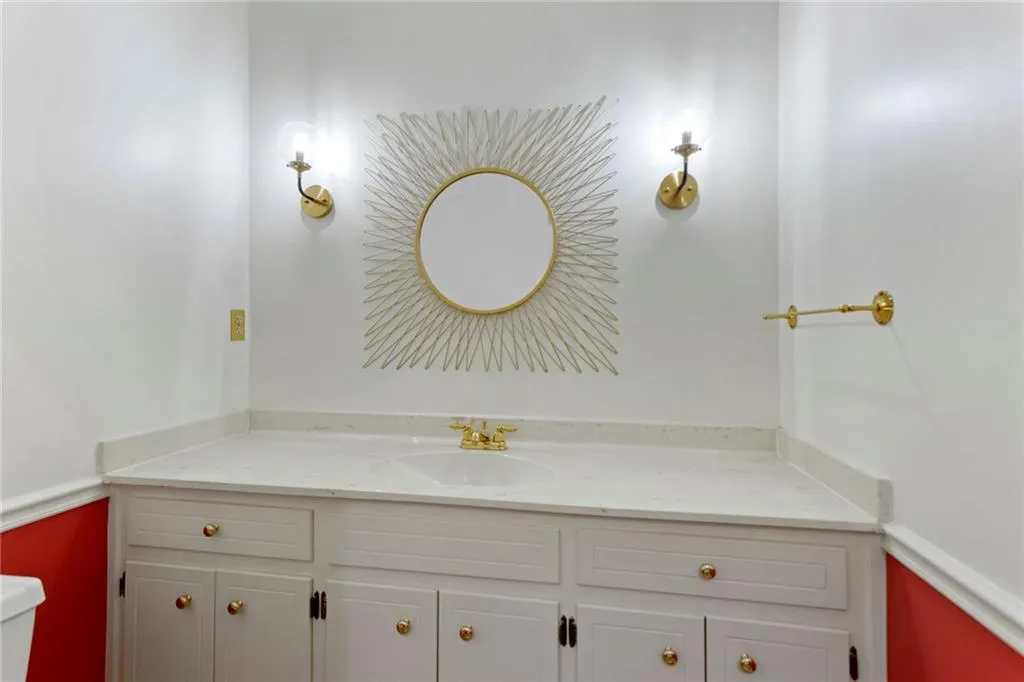 6095 Blackwater Trail, Sandy Springs, Georgia 30328, 5 Bedrooms Bedrooms, ,4 BathroomsBathrooms,Residential,Sold,6095 Blackwater Trail,6954043