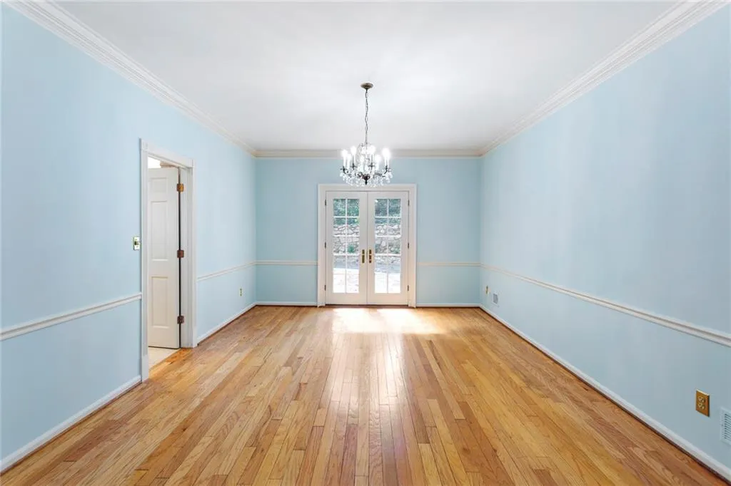 6095 Blackwater Trail, Sandy Springs, Georgia 30328, 5 Bedrooms Bedrooms, ,4 BathroomsBathrooms,Residential,Sold,6095 Blackwater Trail,6954043