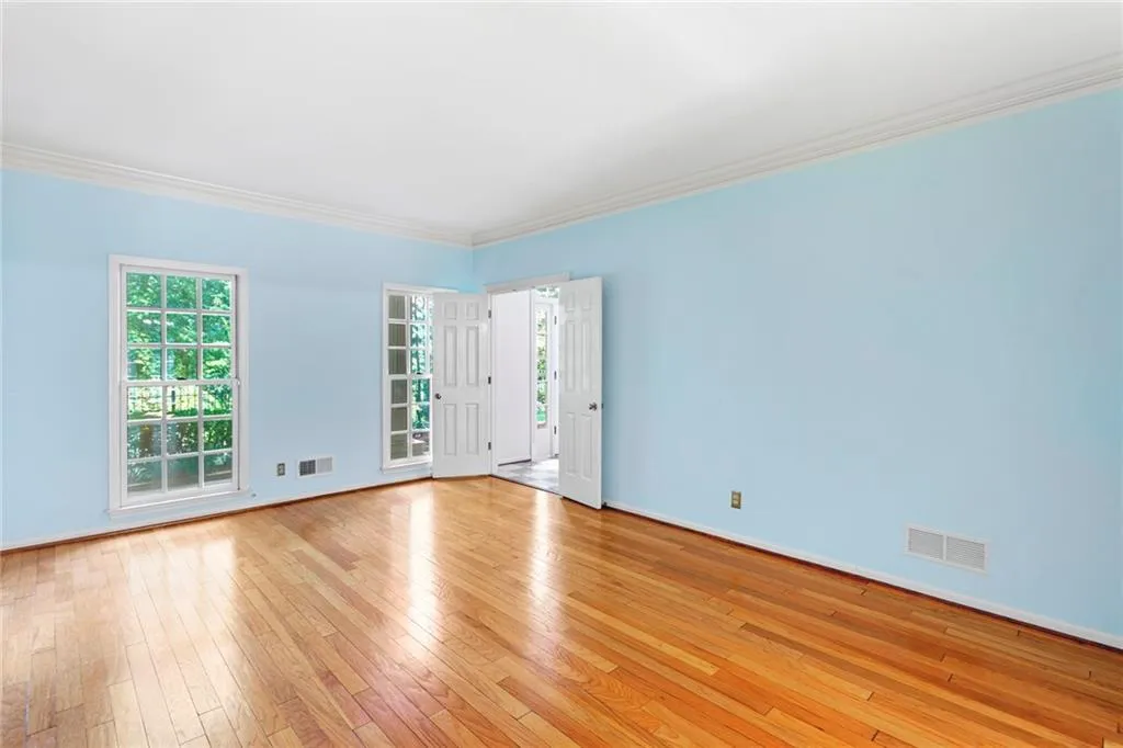 6095 Blackwater Trail, Sandy Springs, Georgia 30328, 5 Bedrooms Bedrooms, ,4 BathroomsBathrooms,Residential,Sold,6095 Blackwater Trail,6954043