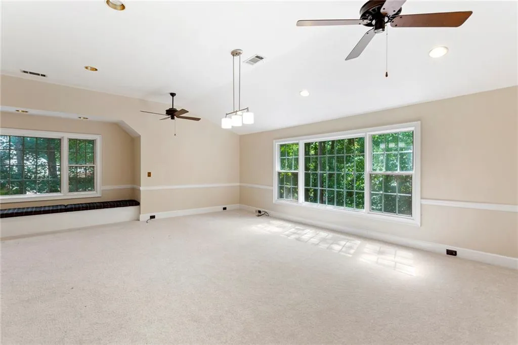 6095 Blackwater Trail, Sandy Springs, Georgia 30328, 5 Bedrooms Bedrooms, ,4 BathroomsBathrooms,Residential,Sold,6095 Blackwater Trail,6954043