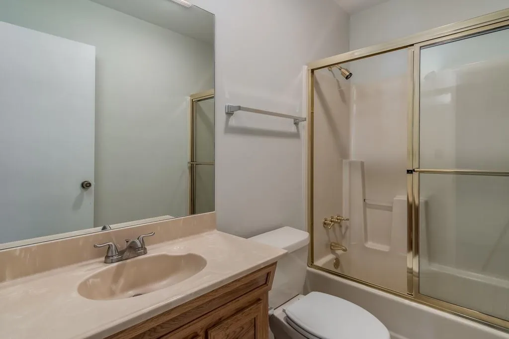 7815 Landowne Drive, Sandy Springs, Georgia 30350, 4 Bedrooms Bedrooms, ,4 BathroomsBathrooms,Residential,Sold,7815 Landowne Drive,6574384
