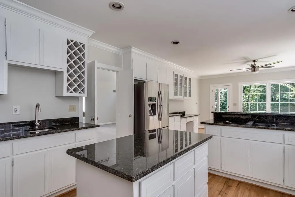 7815 Landowne Drive, Sandy Springs, Georgia 30350, 4 Bedrooms Bedrooms, ,4 BathroomsBathrooms,Residential,Sold,7815 Landowne Drive,6574384