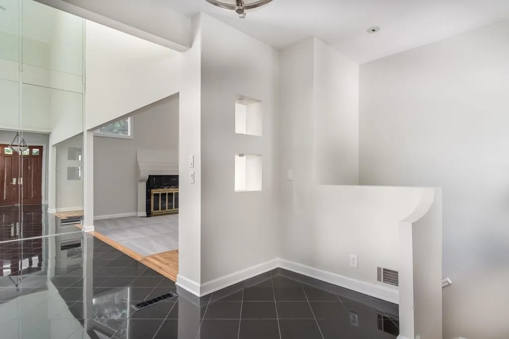 7815 Landowne Drive, Sandy Springs, Georgia 30350, 4 Bedrooms Bedrooms, ,4 BathroomsBathrooms,Residential,Sold,7815 Landowne Drive,6574384