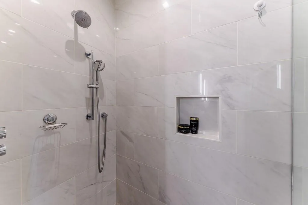 Owners' Shower