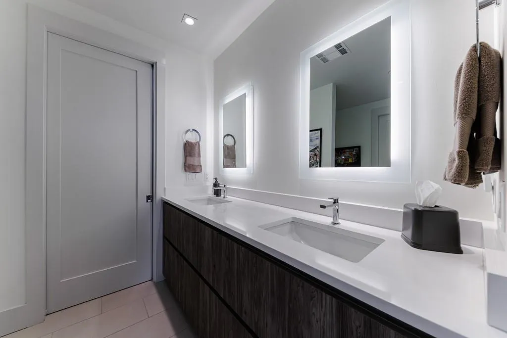Guest vanity