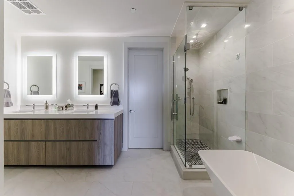 Owners' Bath
