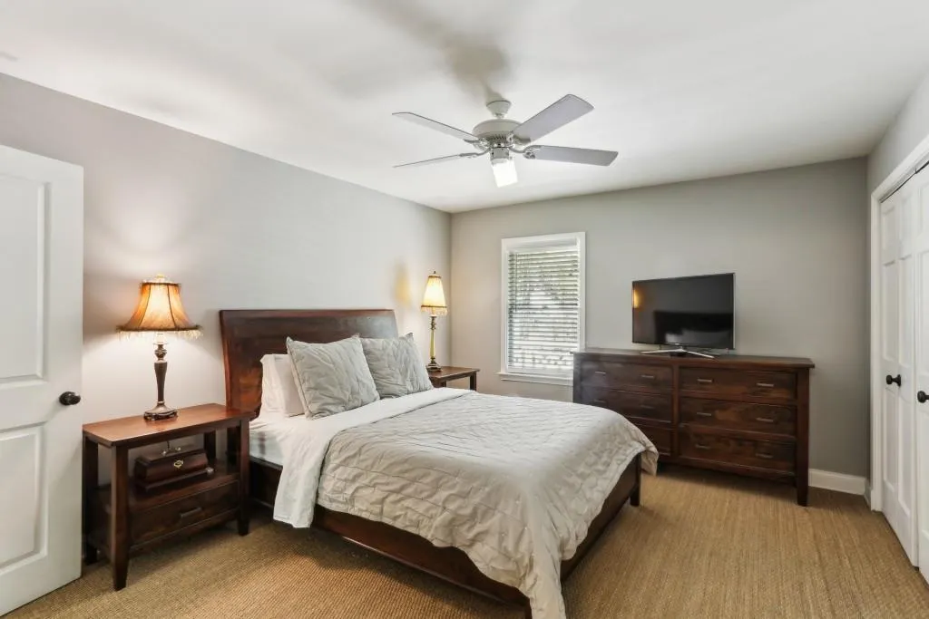 3005 Howell Mill Road Nw, Atlanta, Georgia 30327, 4 Bedrooms Bedrooms, ,2 BathroomsBathrooms,Residential,For Sale,3005 Howell Mill Road Nw,7619672