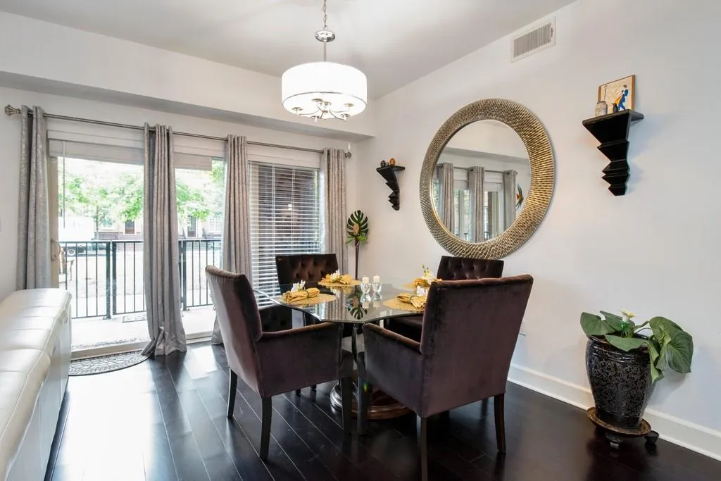 200 River Vista Drive Unit 214, Sandy Springs, Georgia 30339, 2 Bedrooms Bedrooms, ,2 BathroomsBathrooms,Residential,Sold,200 River Vista Drive Unit 214,6746863