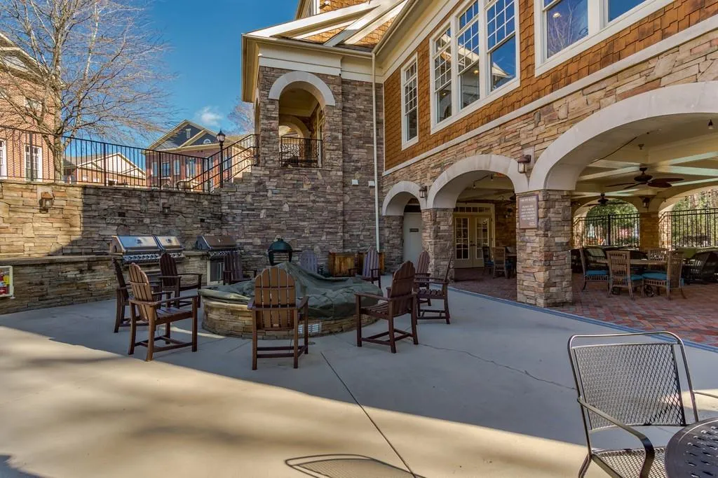 200 River Vista Drive Unit 214, Sandy Springs, Georgia 30339, 2 Bedrooms Bedrooms, ,2 BathroomsBathrooms,Residential,Sold,200 River Vista Drive Unit 214,6746863