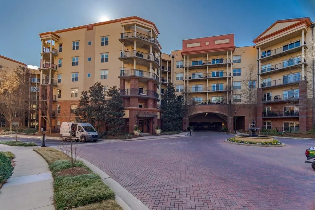 200 River Vista Drive Unit 214, Sandy Springs, Georgia 30339, 2 Bedrooms Bedrooms, ,2 BathroomsBathrooms,Residential,Sold,200 River Vista Drive Unit 214,6746863