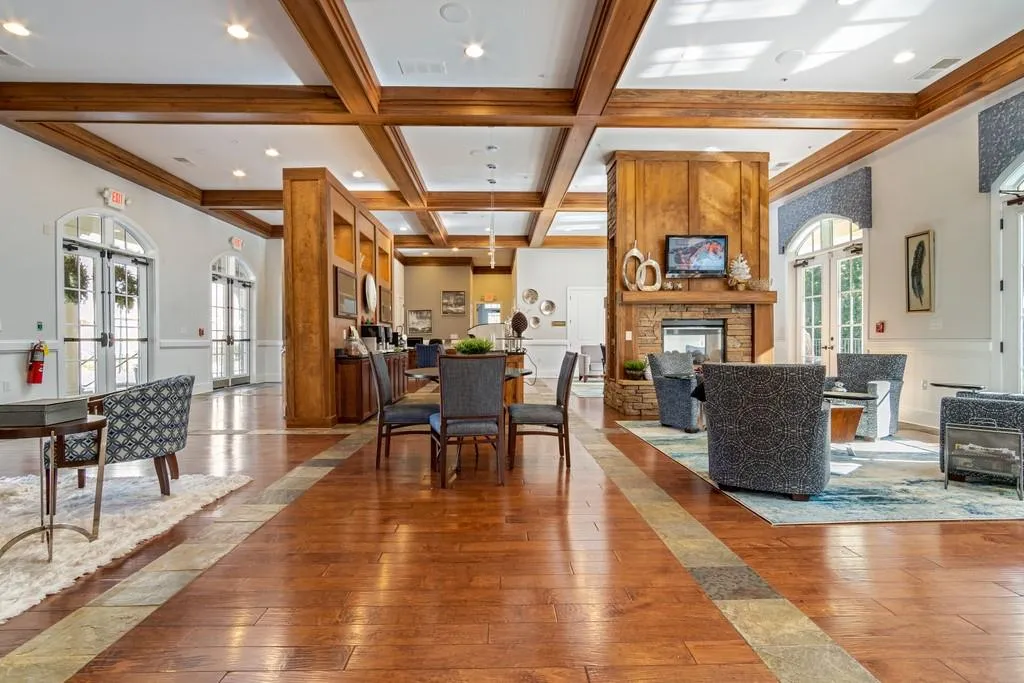 200 River Vista Drive Unit 214, Sandy Springs, Georgia 30339, 2 Bedrooms Bedrooms, ,2 BathroomsBathrooms,Residential,Sold,200 River Vista Drive Unit 214,6746863