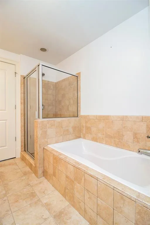 200 River Vista Drive Unit 214, Sandy Springs, Georgia 30339, 2 Bedrooms Bedrooms, ,2 BathroomsBathrooms,Residential,Sold,200 River Vista Drive Unit 214,6746863