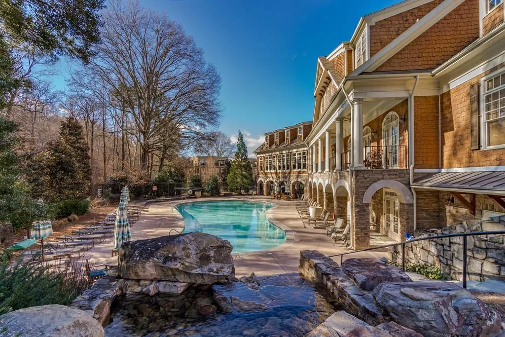 200 River Vista Drive Unit 214, Sandy Springs, Georgia 30339, 2 Bedrooms Bedrooms, ,2 BathroomsBathrooms,Residential,Sold,200 River Vista Drive Unit 214,6746863