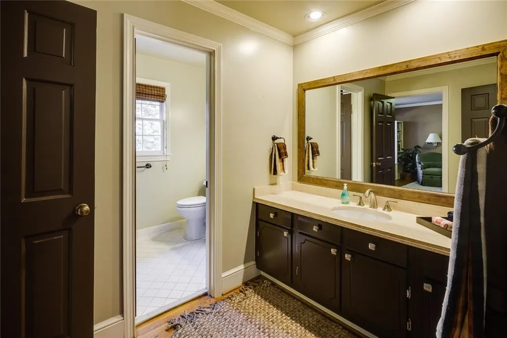 9910 Huntcliff Trace, Sandy Springs, Georgia 30350, 4 Bedrooms Bedrooms, ,4 BathroomsBathrooms,Residential,Sold,9910 Huntcliff Trace,6991112