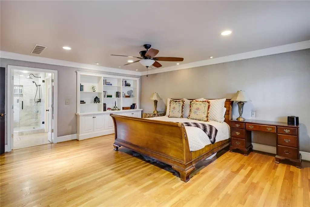 9910 Huntcliff Trace, Sandy Springs, Georgia 30350, 4 Bedrooms Bedrooms, ,4 BathroomsBathrooms,Residential,Sold,9910 Huntcliff Trace,6991112