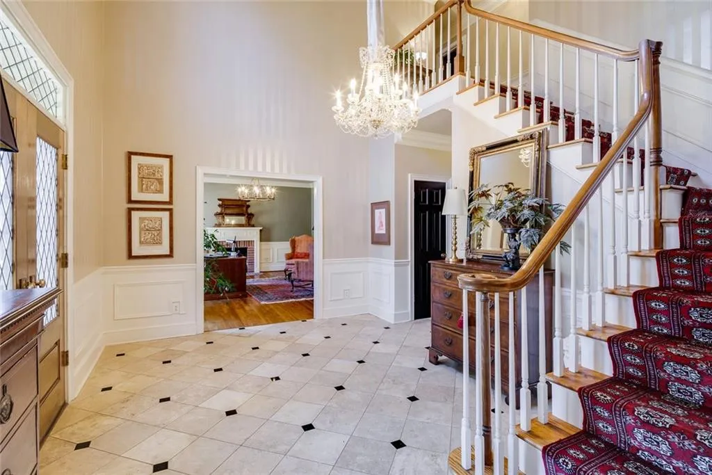 9910 Huntcliff Trace, Sandy Springs, Georgia 30350, 4 Bedrooms Bedrooms, ,4 BathroomsBathrooms,Residential,Sold,9910 Huntcliff Trace,6991112