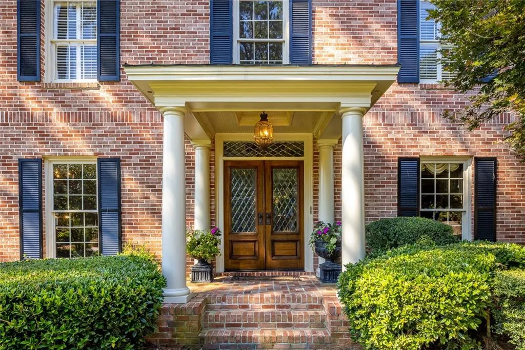 9910 Huntcliff Trace, Sandy Springs, Georgia 30350, 4 Bedrooms Bedrooms, ,4 BathroomsBathrooms,Residential,Sold,9910 Huntcliff Trace,6991112