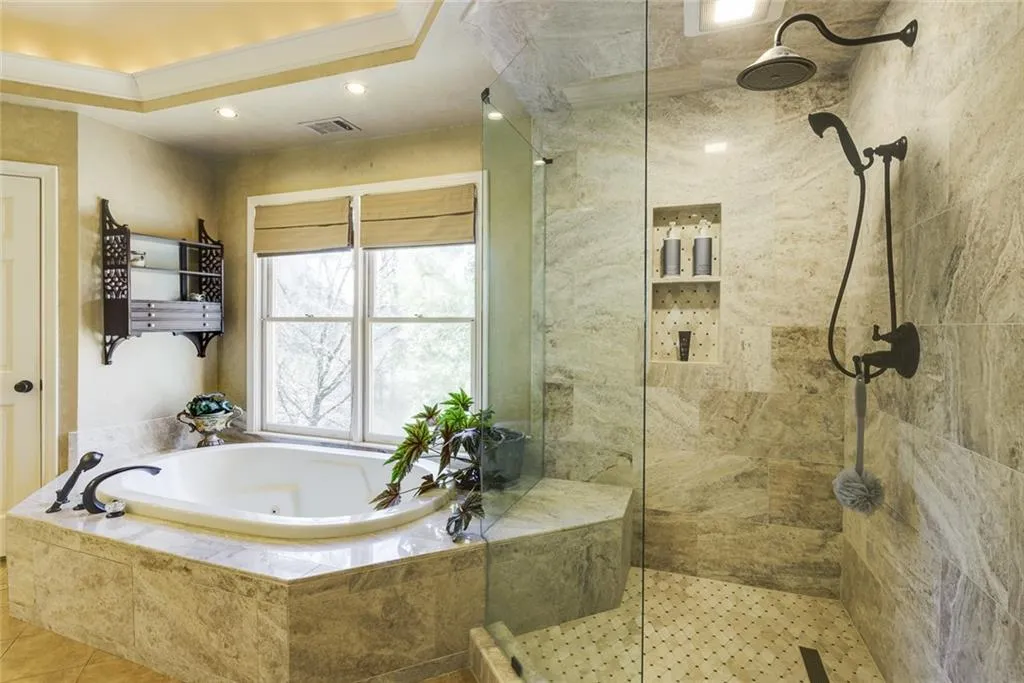 9910 Huntcliff Trace, Sandy Springs, Georgia 30350, 4 Bedrooms Bedrooms, ,4 BathroomsBathrooms,Residential,Sold,9910 Huntcliff Trace,6991112