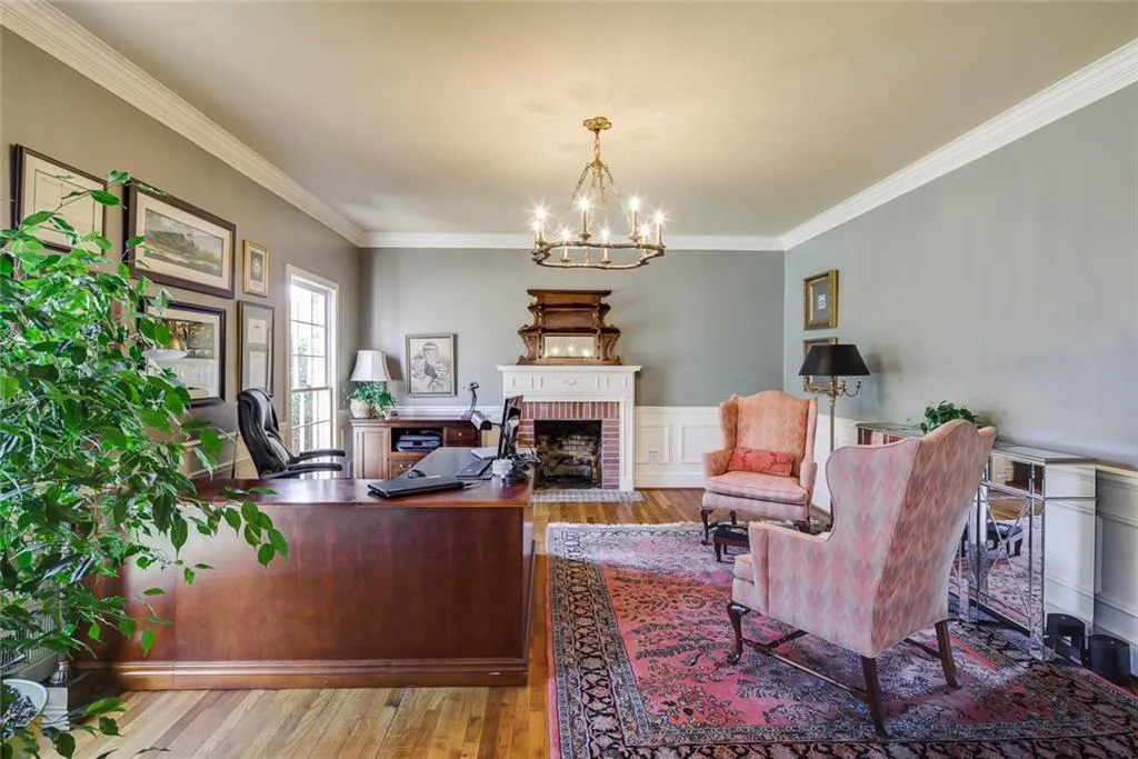 9910 Huntcliff Trace, Sandy Springs, Georgia 30350, 4 Bedrooms Bedrooms, ,4 BathroomsBathrooms,Residential,Sold,9910 Huntcliff Trace,6991112