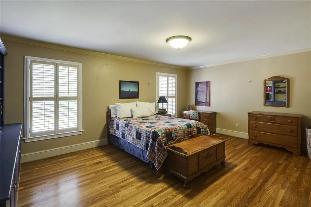 9910 Huntcliff Trace, Sandy Springs, Georgia 30350, 4 Bedrooms Bedrooms, ,4 BathroomsBathrooms,Residential,Sold,9910 Huntcliff Trace,6991112