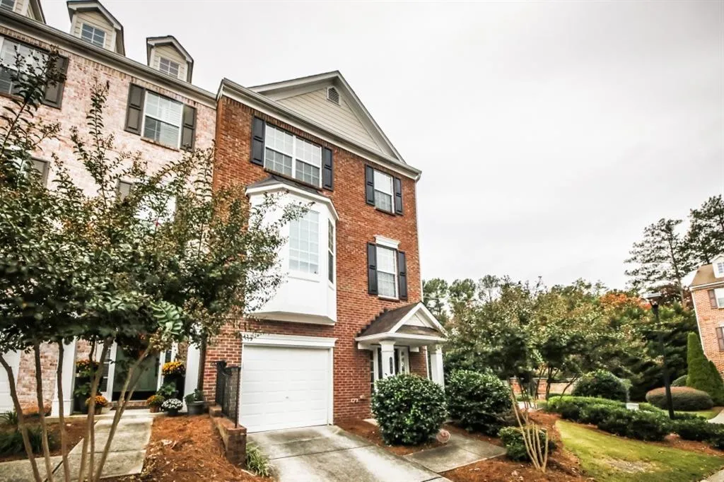 587 Kandell Court, Sandy Springs, Georgia 30350, 3 Bedrooms Bedrooms, ,3 BathroomsBathrooms,Residential,Sold,587 Kandell Court,6637100