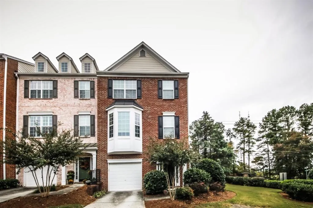 587 Kandell Court, Sandy Springs, Georgia 30350, 3 Bedrooms Bedrooms, ,3 BathroomsBathrooms,Residential,Sold,587 Kandell Court,6637100