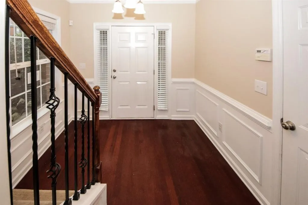 587 Kandell Court, Sandy Springs, Georgia 30350, 3 Bedrooms Bedrooms, ,3 BathroomsBathrooms,Residential,Sold,587 Kandell Court,6637100