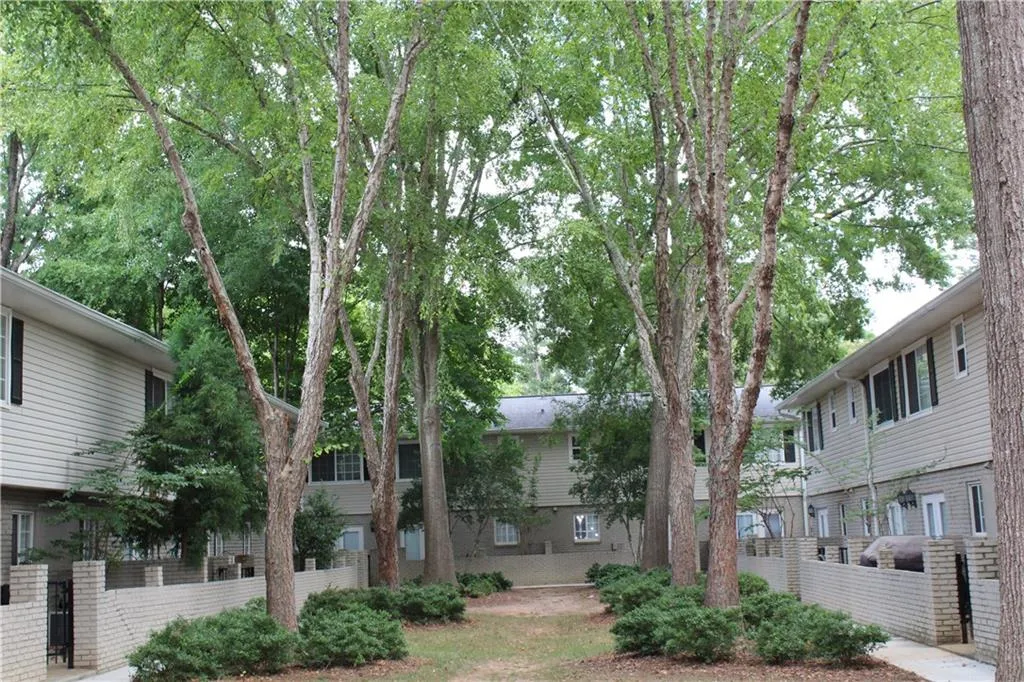 6940 Roswell Road Unit 22d, Atlanta, Georgia 30328, 2 Bedrooms Bedrooms, ,1 BathroomBathrooms,Residential,Sold,6940 Roswell Road Unit 22d,5727051