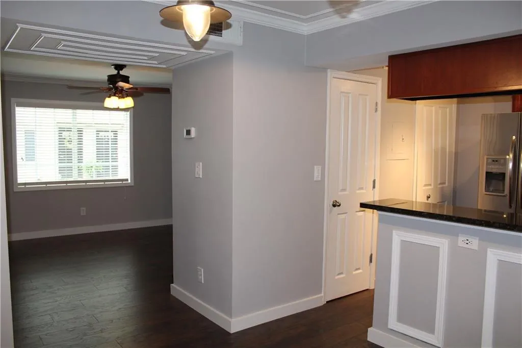 6940 Roswell Road Unit 22d, Atlanta, Georgia 30328, 2 Bedrooms Bedrooms, ,1 BathroomBathrooms,Residential,Sold,6940 Roswell Road Unit 22d,5727051