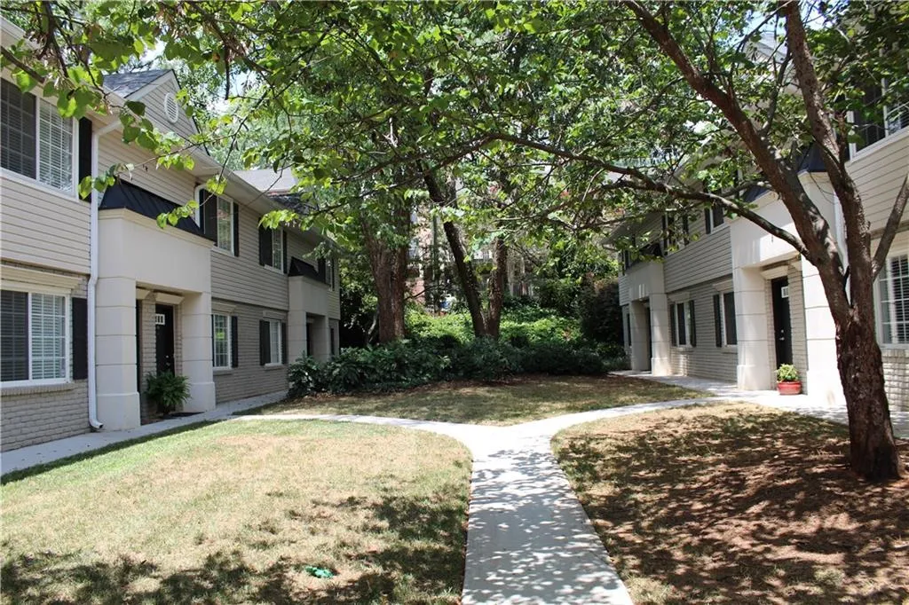 6940 Roswell Road Unit 22d, Atlanta, Georgia 30328, 2 Bedrooms Bedrooms, ,1 BathroomBathrooms,Residential,Sold,6940 Roswell Road Unit 22d,5727051