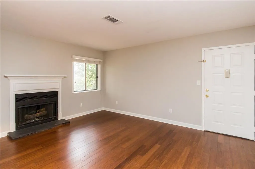 8004 Wingate Way, Sandy Springs, Georgia 30350, 1 Bedroom Bedrooms, ,1 BathroomBathrooms,Residential,Sold,8004 Wingate Way,5804510