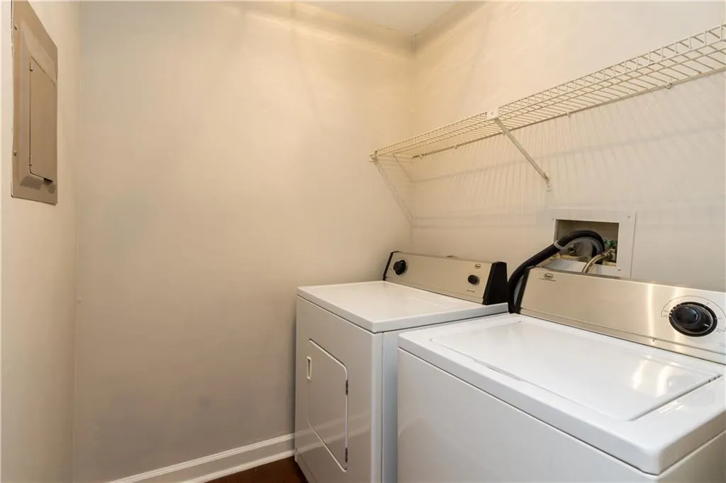 8004 Wingate Way, Sandy Springs, Georgia 30350, 1 Bedroom Bedrooms, ,1 BathroomBathrooms,Residential,Sold,8004 Wingate Way,5804510