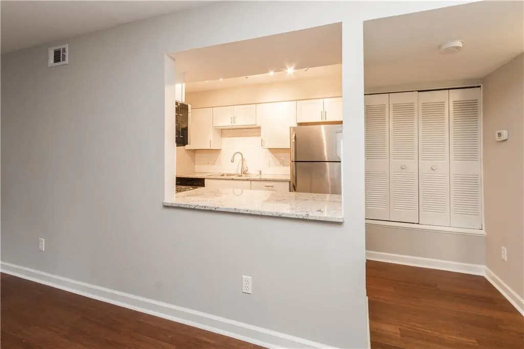 8004 Wingate Way, Sandy Springs, Georgia 30350, 1 Bedroom Bedrooms, ,1 BathroomBathrooms,Residential,Sold,8004 Wingate Way,5804510