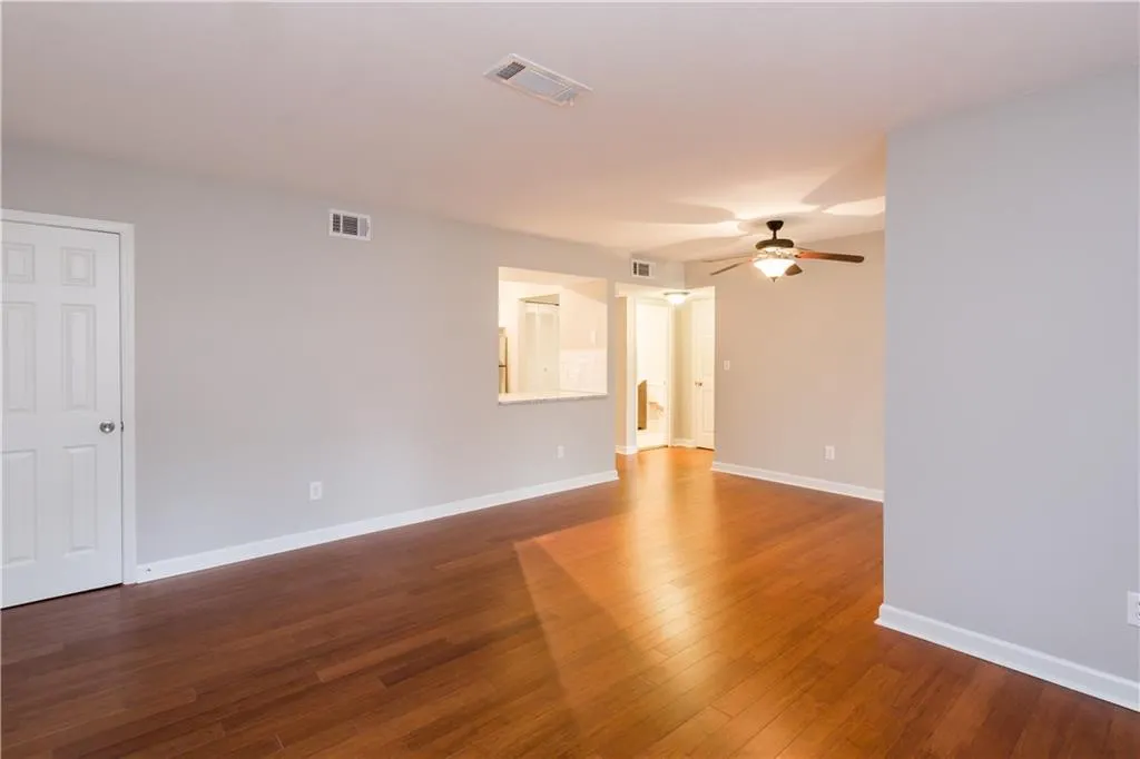 8004 Wingate Way, Sandy Springs, Georgia 30350, 1 Bedroom Bedrooms, ,1 BathroomBathrooms,Residential,Sold,8004 Wingate Way,5804510