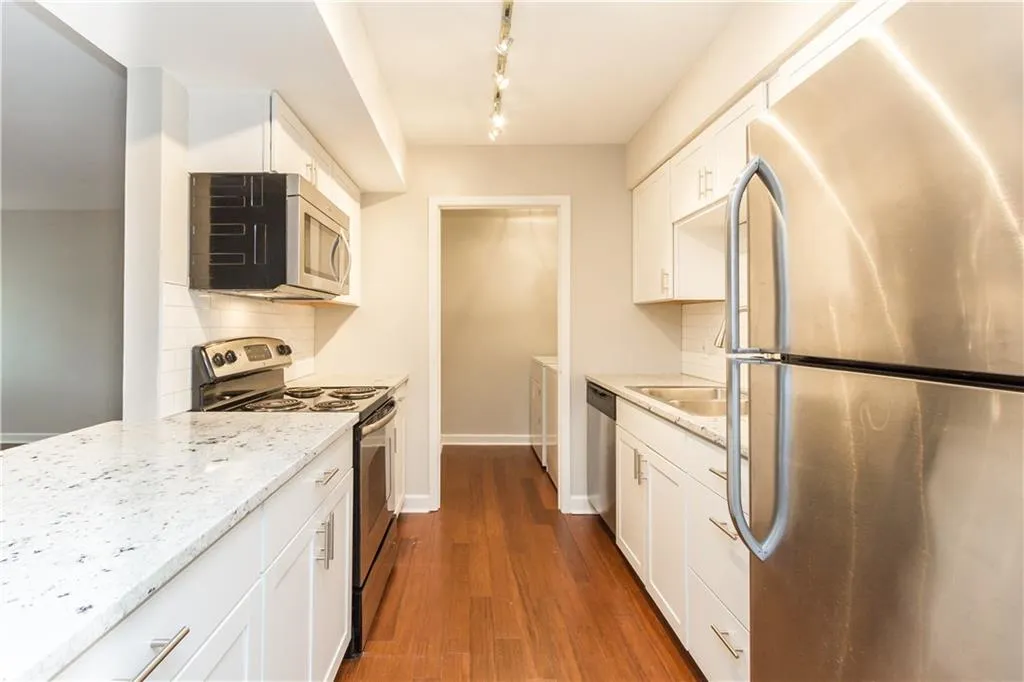 8004 Wingate Way, Sandy Springs, Georgia 30350, 1 Bedroom Bedrooms, ,1 BathroomBathrooms,Residential,Sold,8004 Wingate Way,5804510