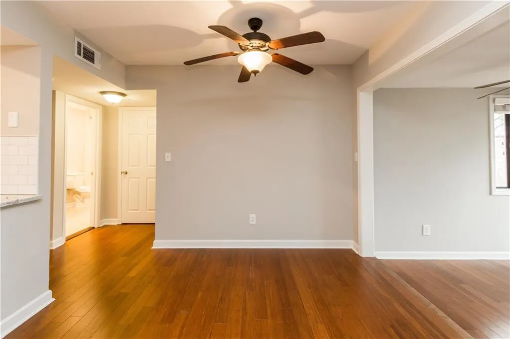 8004 Wingate Way, Sandy Springs, Georgia 30350, 1 Bedroom Bedrooms, ,1 BathroomBathrooms,Residential,Sold,8004 Wingate Way,5804510