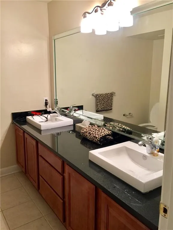 6851 Roswell Road Unit F6, Sandy Springs, Georgia 30328, 2 Bedrooms Bedrooms, ,2 BathroomsBathrooms,Residential,Sold,6851 Roswell Road Unit F6,5789806