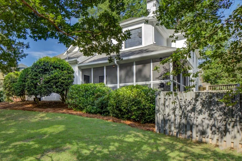 2059 Howell Mill Road Nw, Atlanta, Georgia 30318, 4 Bedrooms Bedrooms, ,3 BathroomsBathrooms,Residential,For Sale,2059 Howell Mill Road Nw,7588282