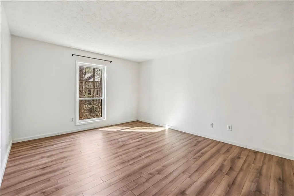 1503 Woodcliff Drive Ne, Atlanta, Georgia 30350, 2 Bedrooms Bedrooms, ,1 BathroomBathrooms,Residential,Sold,1503 Woodcliff Drive Ne,7719302