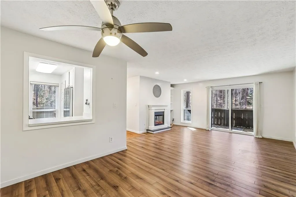 1503 Woodcliff Drive Ne, Atlanta, Georgia 30350, 2 Bedrooms Bedrooms, ,1 BathroomBathrooms,Residential,Sold,1503 Woodcliff Drive Ne,7719302