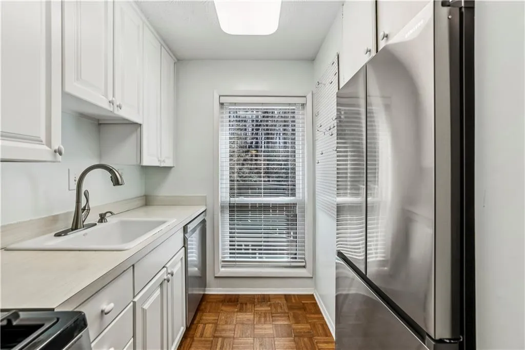 1503 Woodcliff Drive Ne, Atlanta, Georgia 30350, 2 Bedrooms Bedrooms, ,1 BathroomBathrooms,Residential,Sold,1503 Woodcliff Drive Ne,7719302
