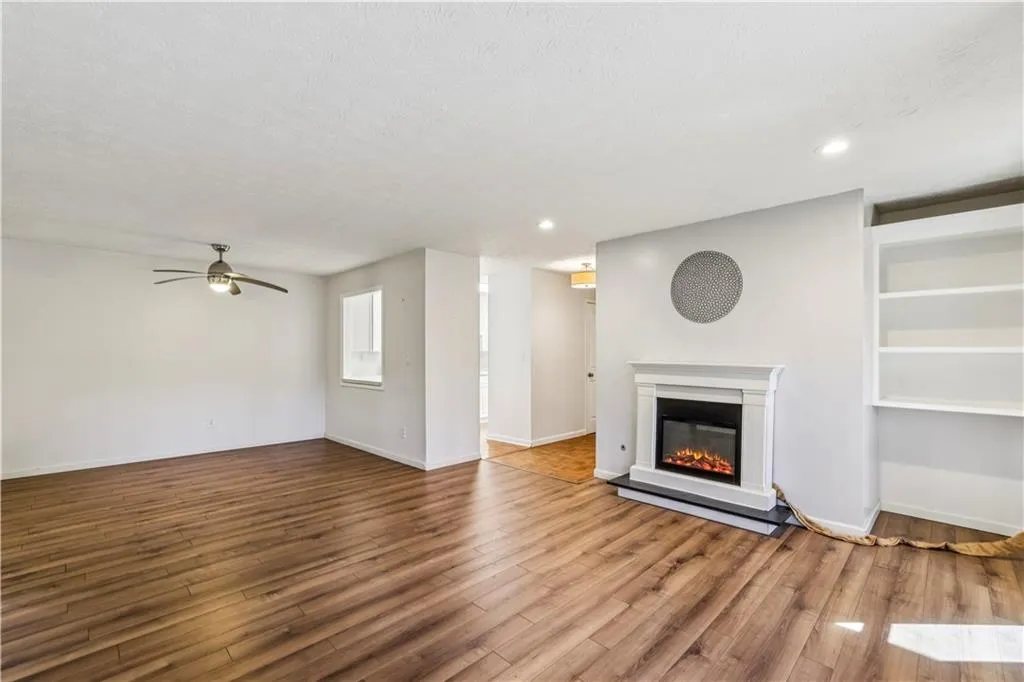 1503 Woodcliff Drive Ne, Atlanta, Georgia 30350, 2 Bedrooms Bedrooms, ,1 BathroomBathrooms,Residential,Sold,1503 Woodcliff Drive Ne,7719302