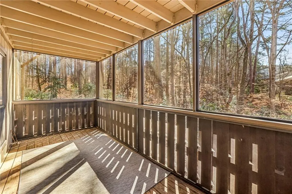 1503 Woodcliff Drive Ne, Atlanta, Georgia 30350, 2 Bedrooms Bedrooms, ,1 BathroomBathrooms,Residential,Sold,1503 Woodcliff Drive Ne,7719302
