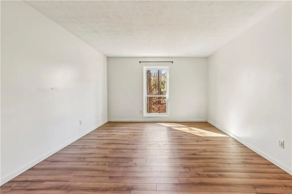 1503 Woodcliff Drive Ne, Atlanta, Georgia 30350, 2 Bedrooms Bedrooms, ,1 BathroomBathrooms,Residential,Sold,1503 Woodcliff Drive Ne,7719302